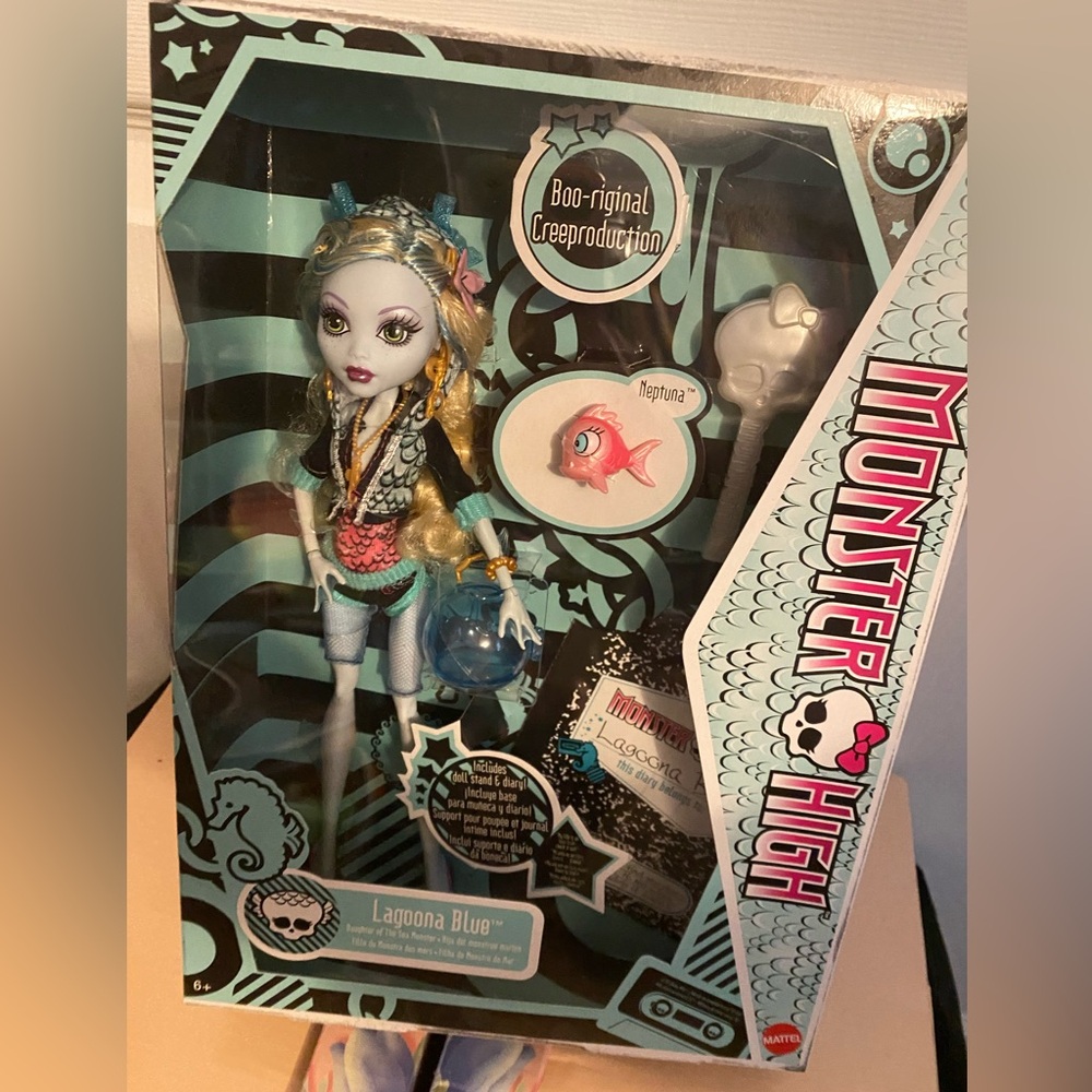 Monster High Lagoona Blue Boo-riginal Creeproduction doll